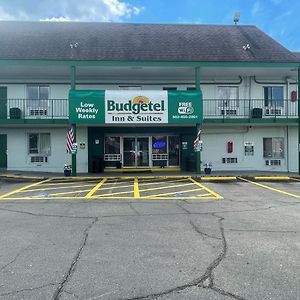 Budgetel Inn And Suites - Louisville